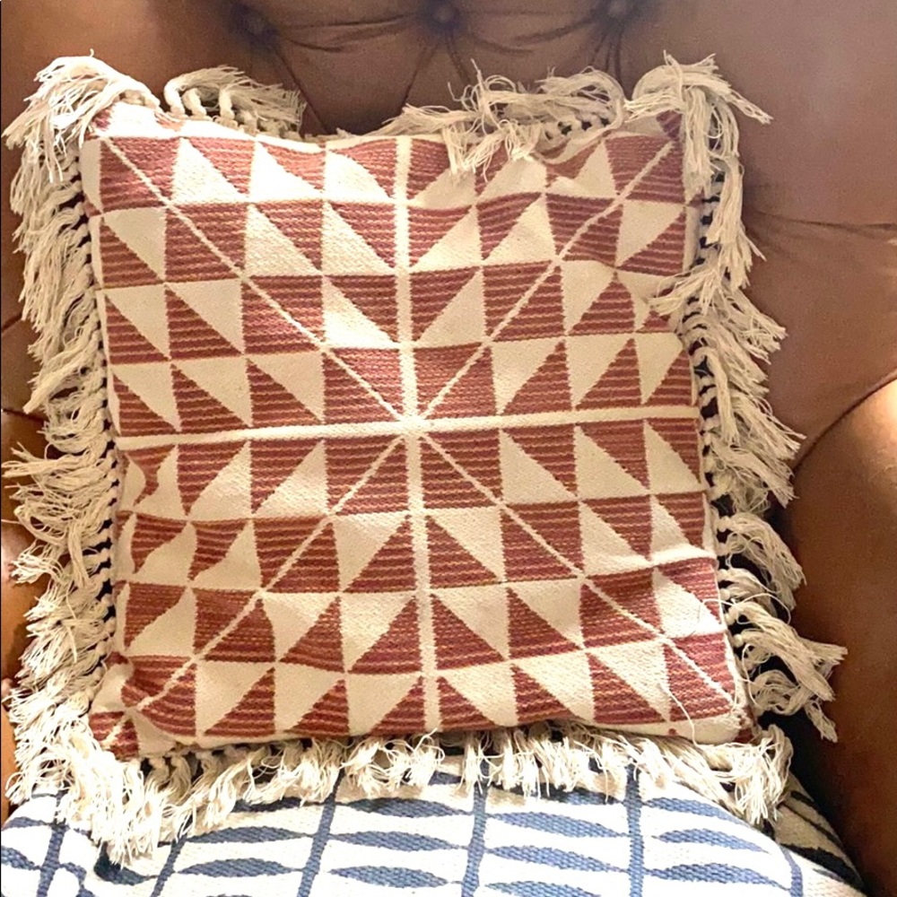 Decorative throw pillow